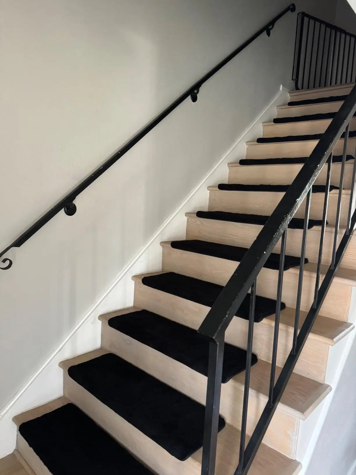 NONECN Bullnose Non-Slip Stair Treads Ultra Plush Peel and Stick